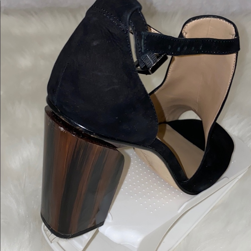 Shoes - Picture 2 of 6